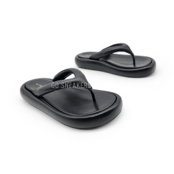 The Row Flip-flop Black